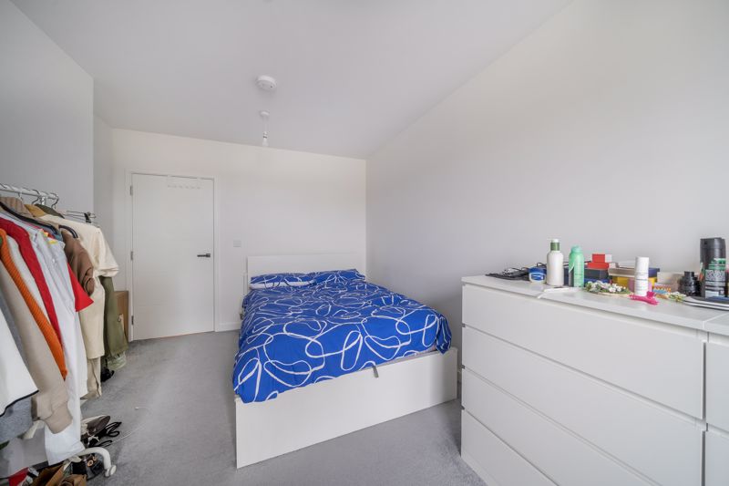 Bedroom- click for photo gallery